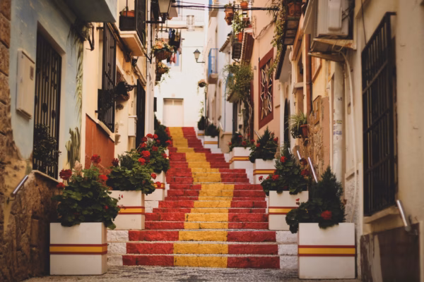 Spain’s Opposition Proposes a 60% Reduction in Property Taxes for Young Buyers