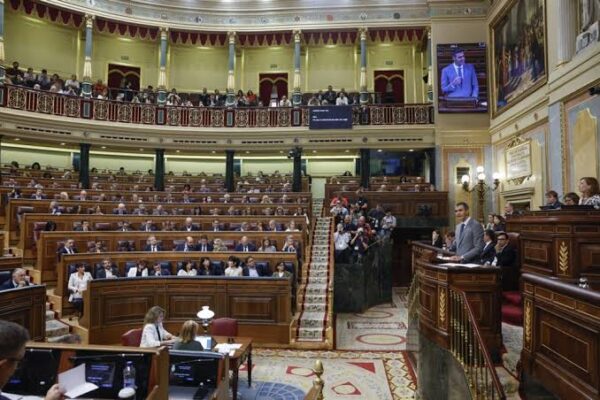 4 Days, 2 Decrees, 35 vs 34: Sánchez’s Housing Gamble Now Rests on a 69-Member Committee